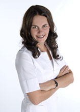 Profile picture of Dentist Dr. Helen Dewar at Coldstream Dental.